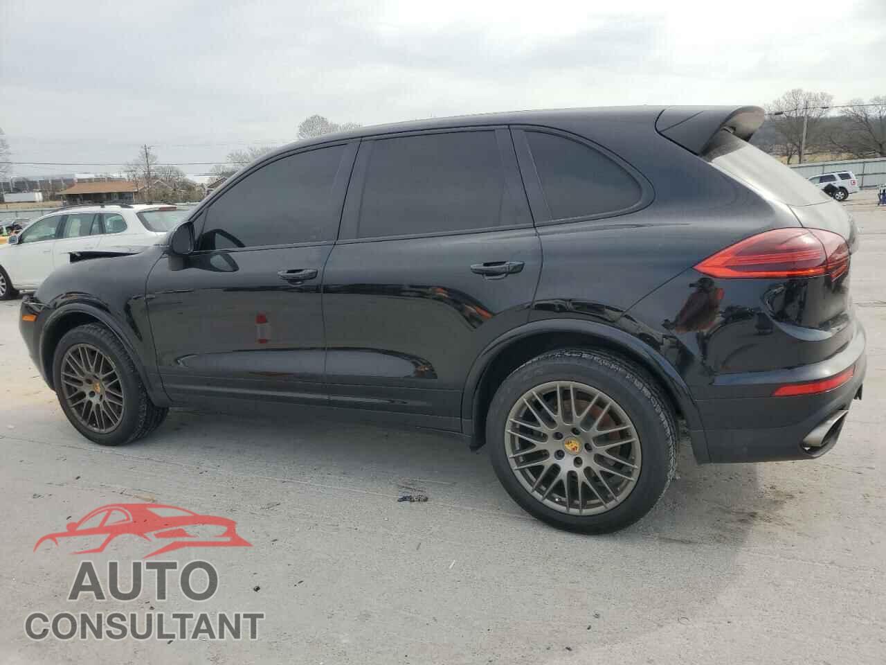 PORSCHE CAYENNE 2018 - WP1AA2A21JKA05905