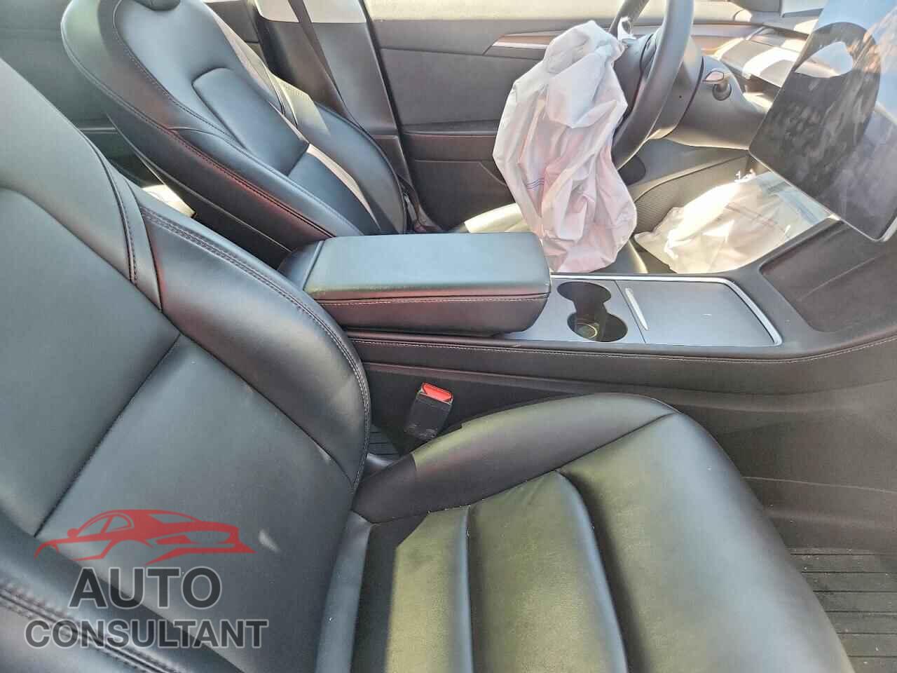 TESLA MODEL 3 2021 - 5YJ3E1EA9MF060503