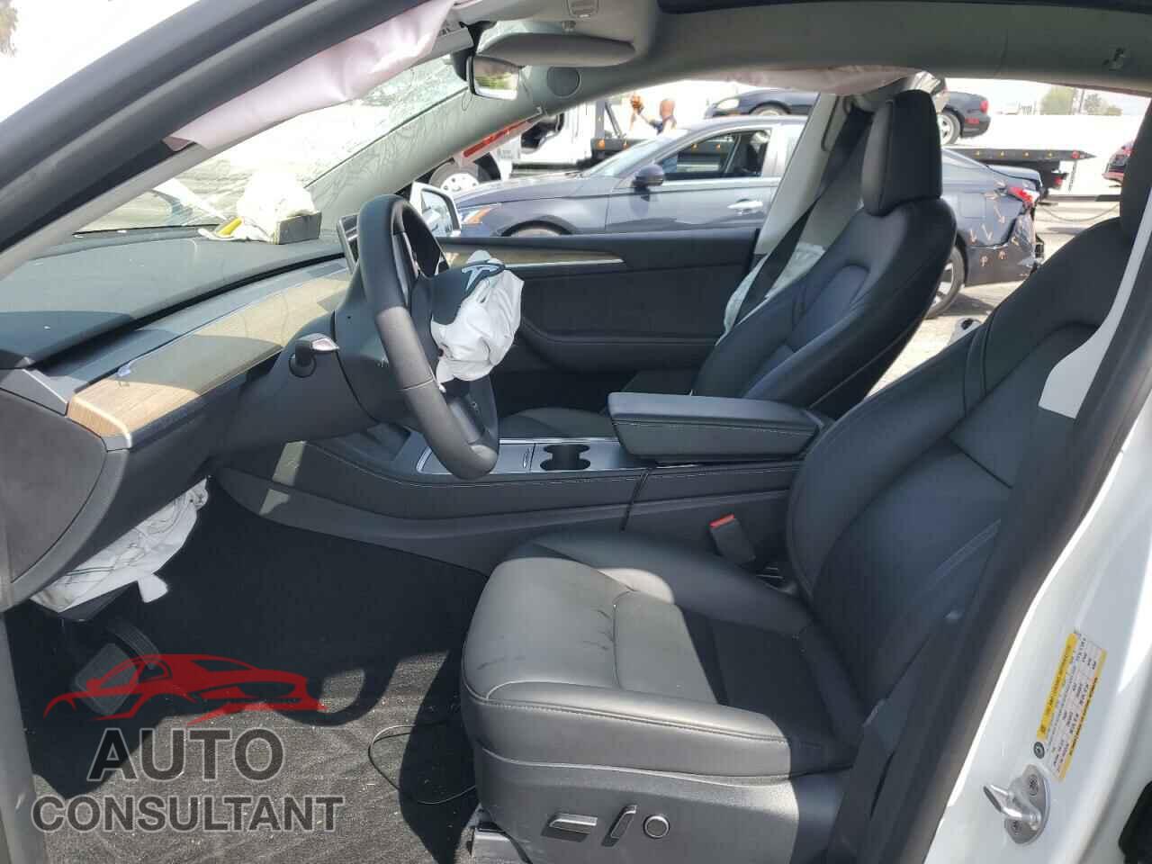 TESLA MODEL Y 2023 - 7SAYGDEEXPA042472