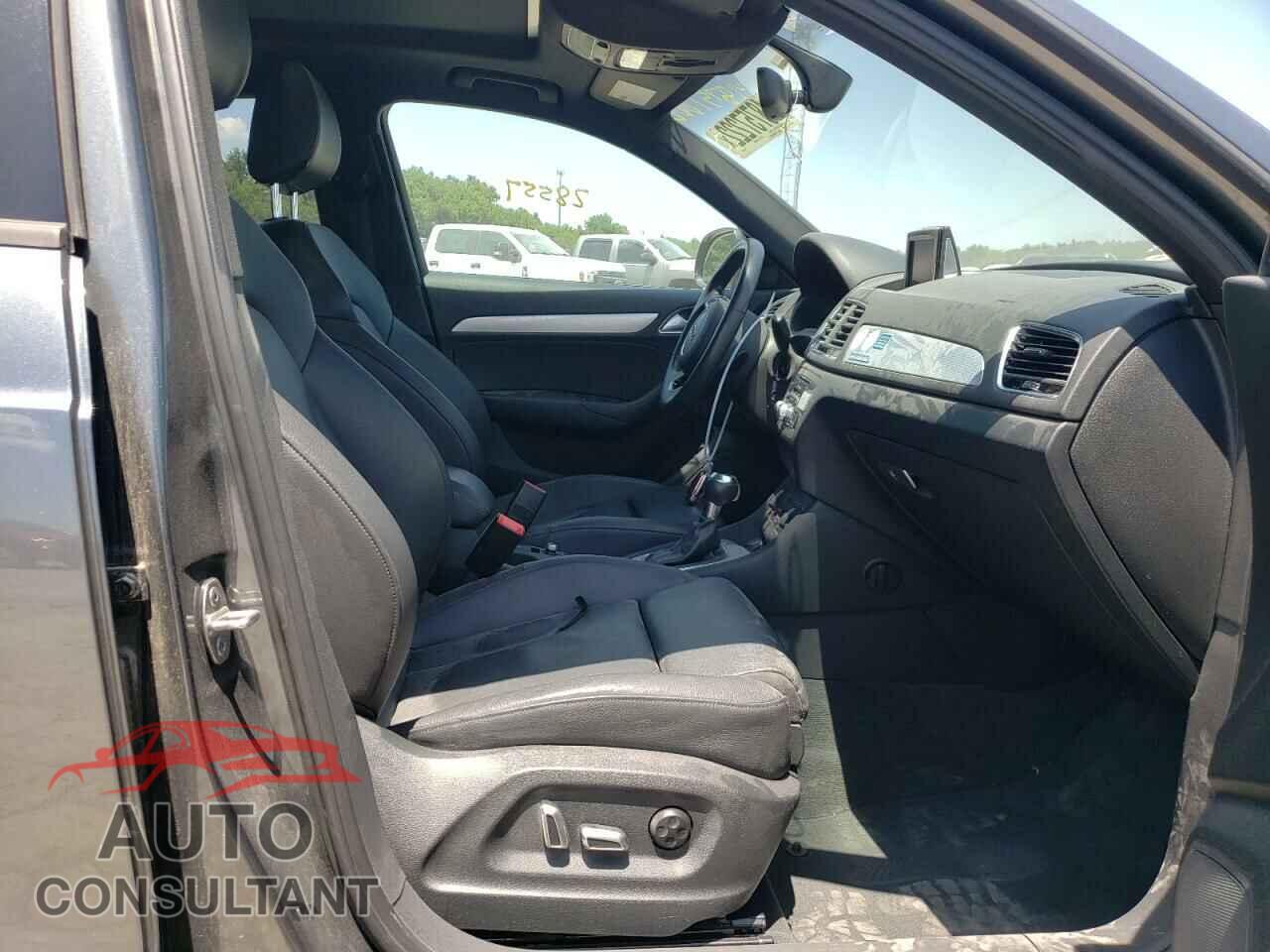AUDI Q3 2018 - WA1ECCFS2JR028736