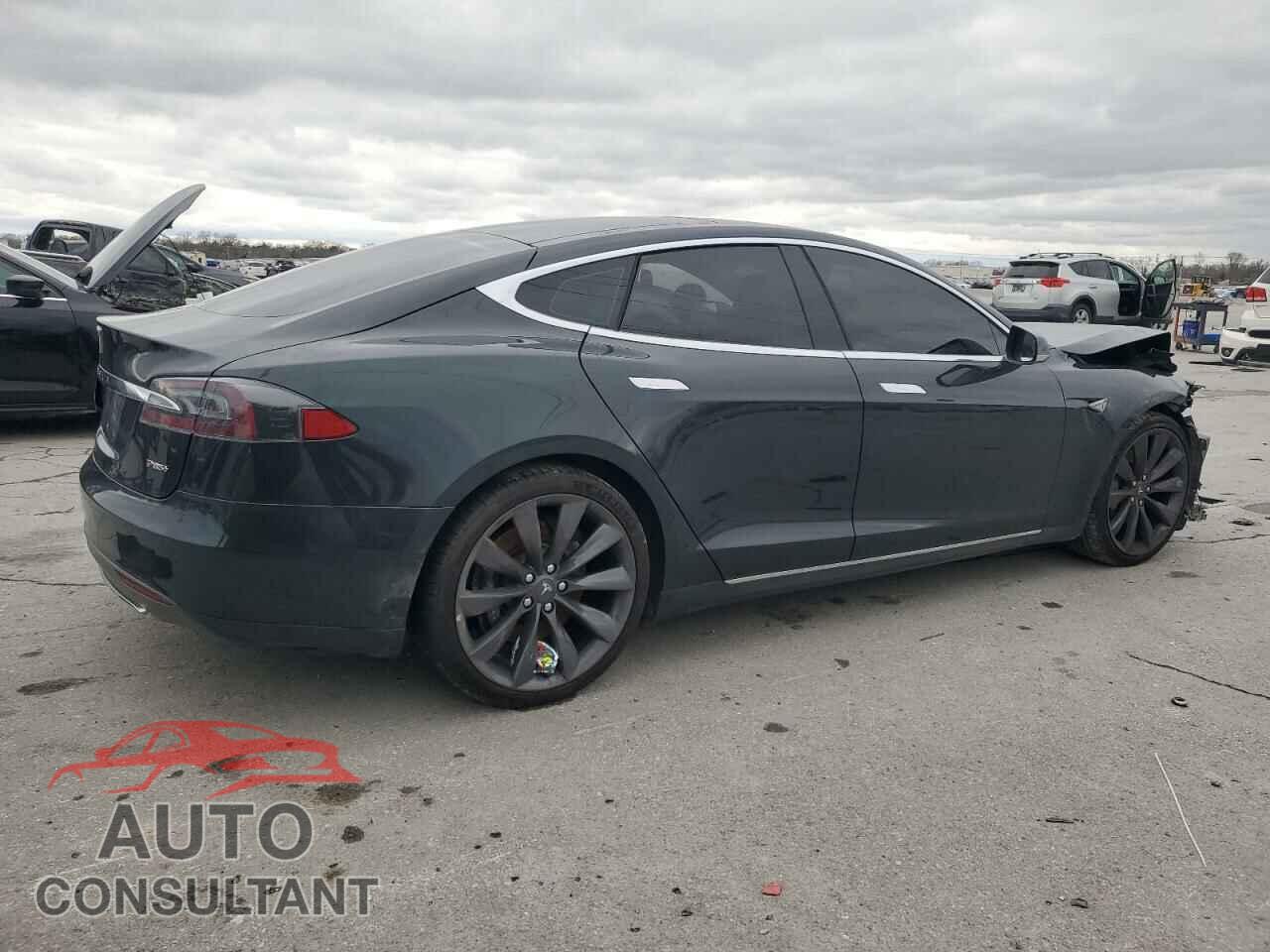 TESLA MODEL S 2013 - 5YJSA1DP5DFP24180