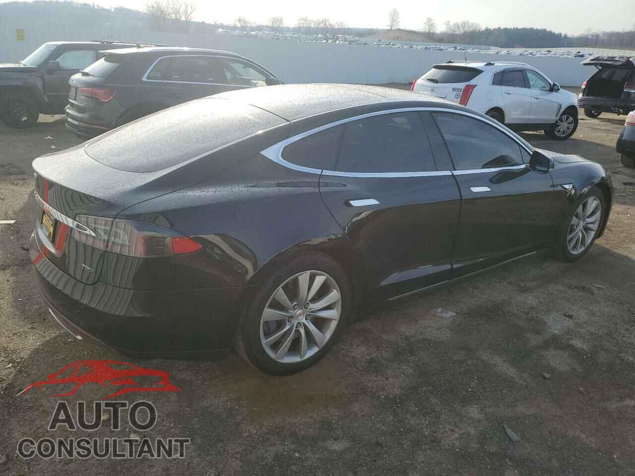 TESLA MODEL S 2015 - 5YJSA1E26FF107814