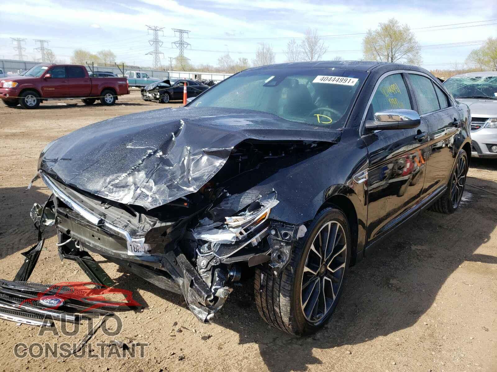 FORD TAURUS 2019 - 1FAHP2J88KG116674