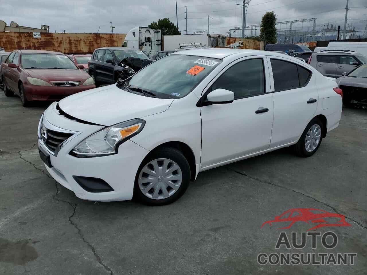 NISSAN VERSA 2018 - 3N1CN7AP5JL881319