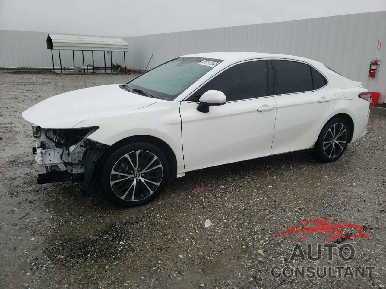 TOYOTA CAMRY 2018 - 4T1B11HK8JU580573