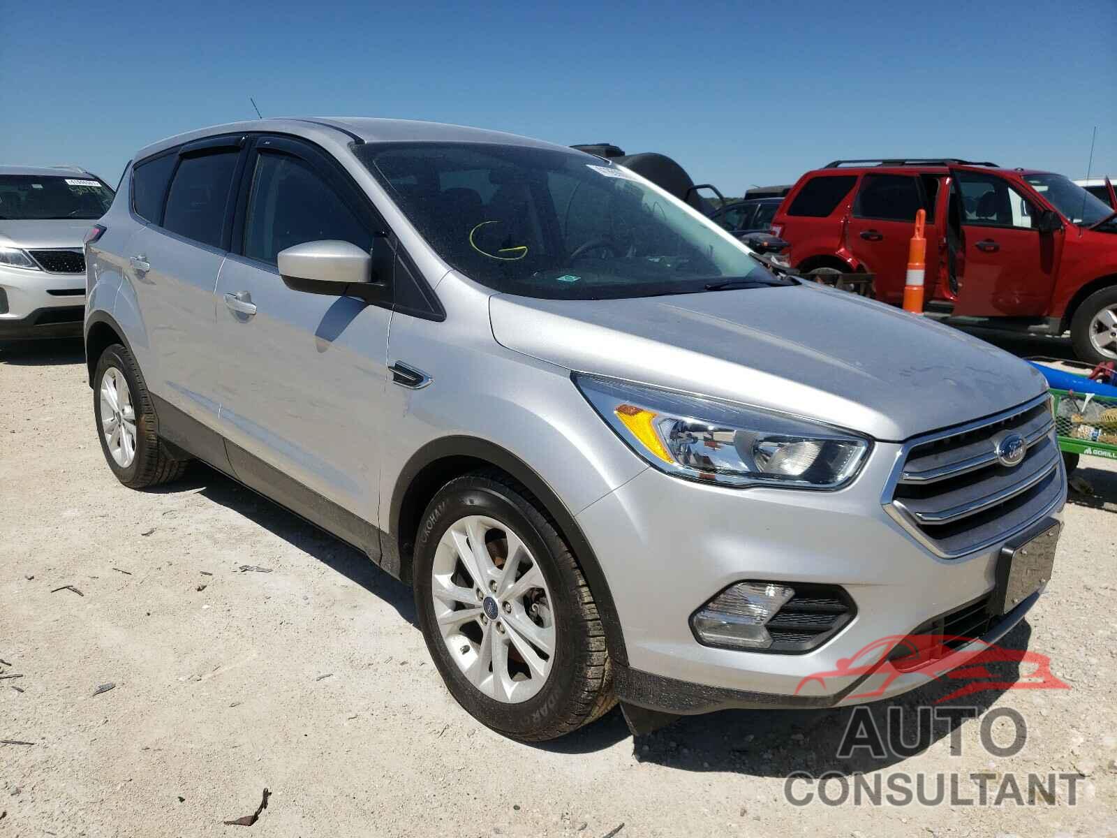 FORD ESCAPE 2017 - 1FMCU9G98HUE64132