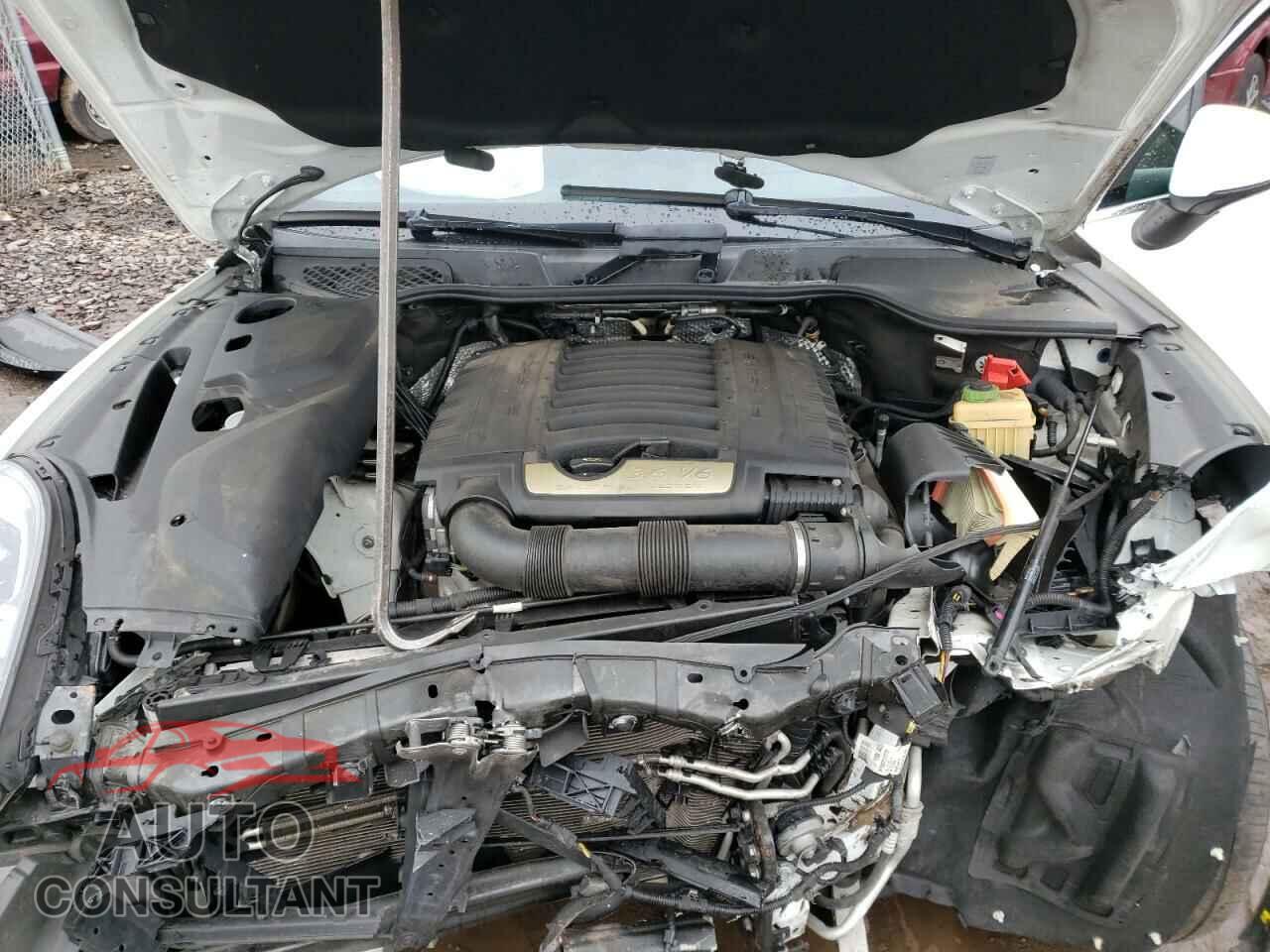 PORSCHE CAYENNE 2016 - WP1AA2A21GLA05289