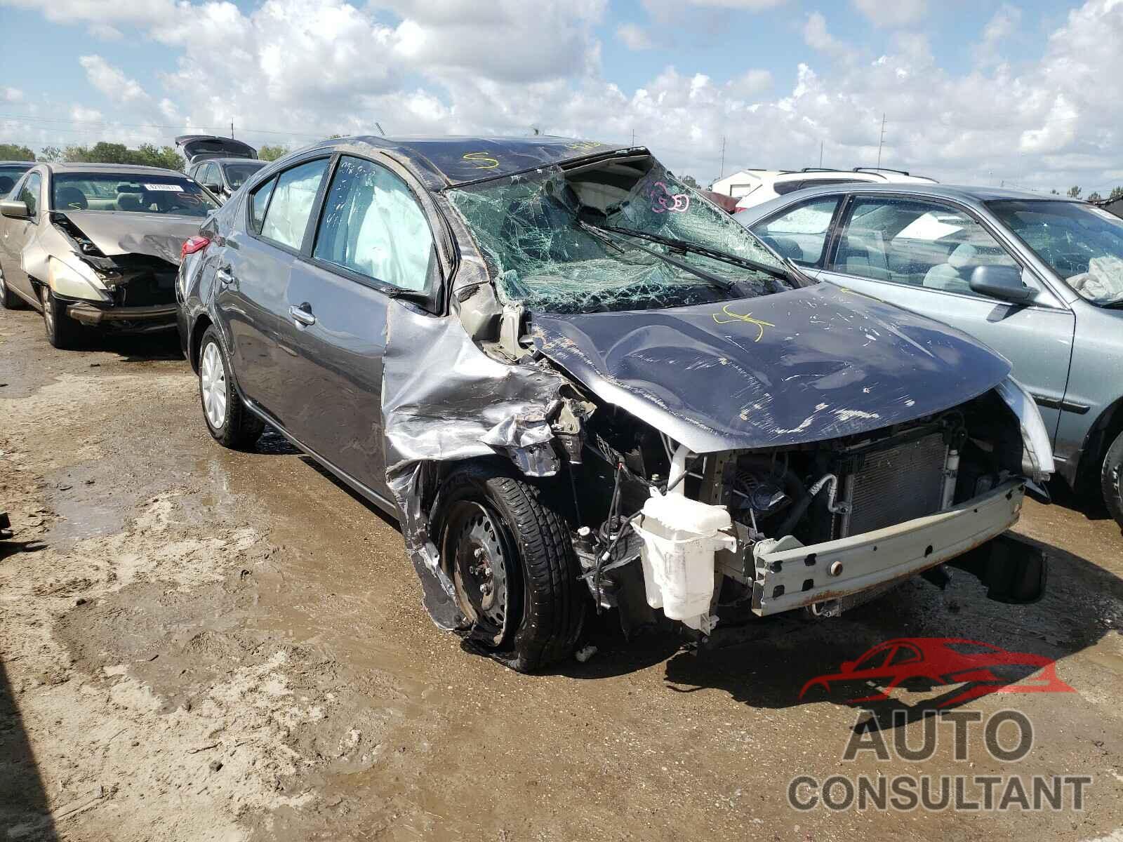 NISSAN VERSA 2018 - 3N1CN7AP0JL870406