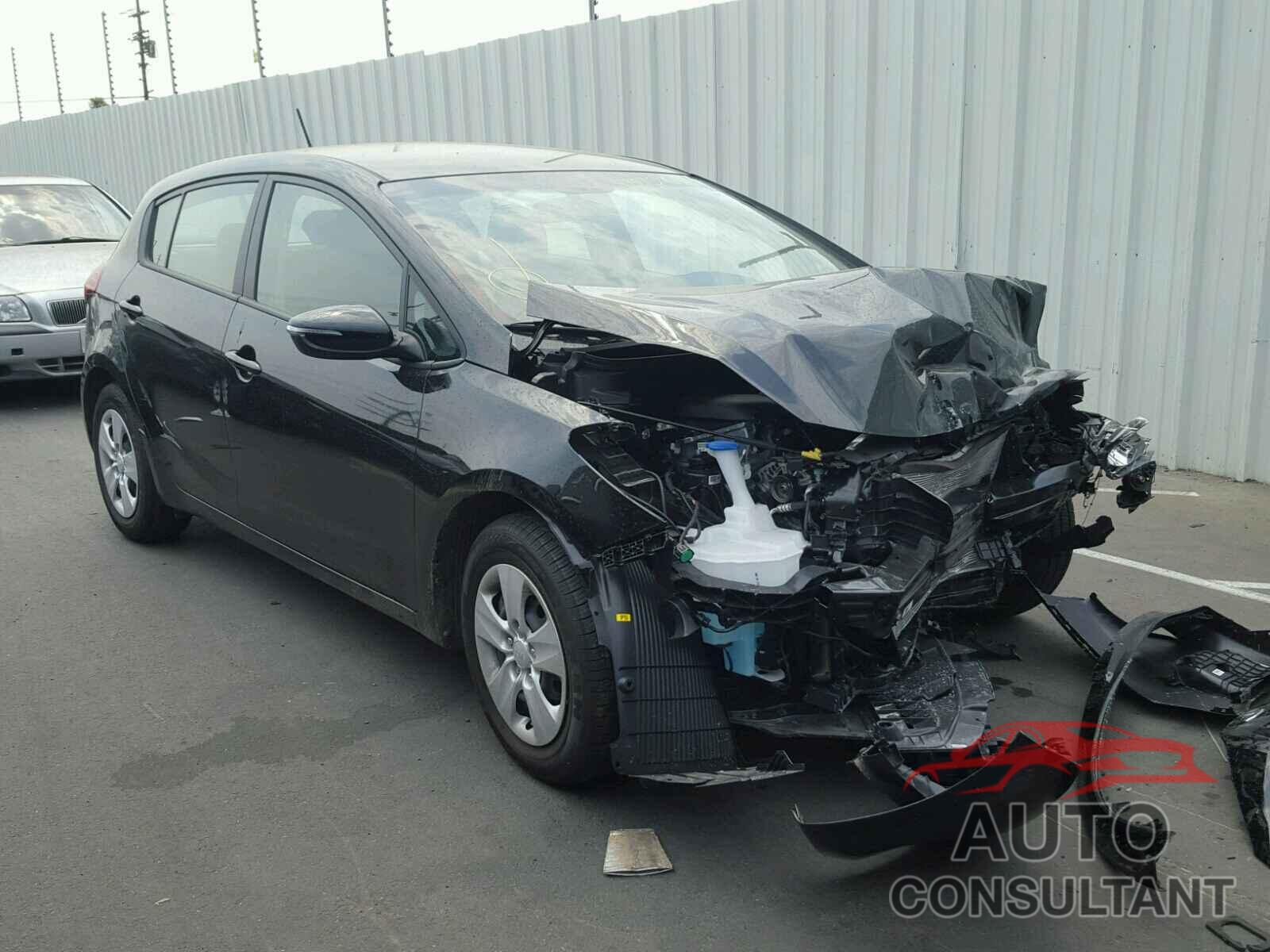 KIA FORTE 2018 - KNAFK5A80J5773624