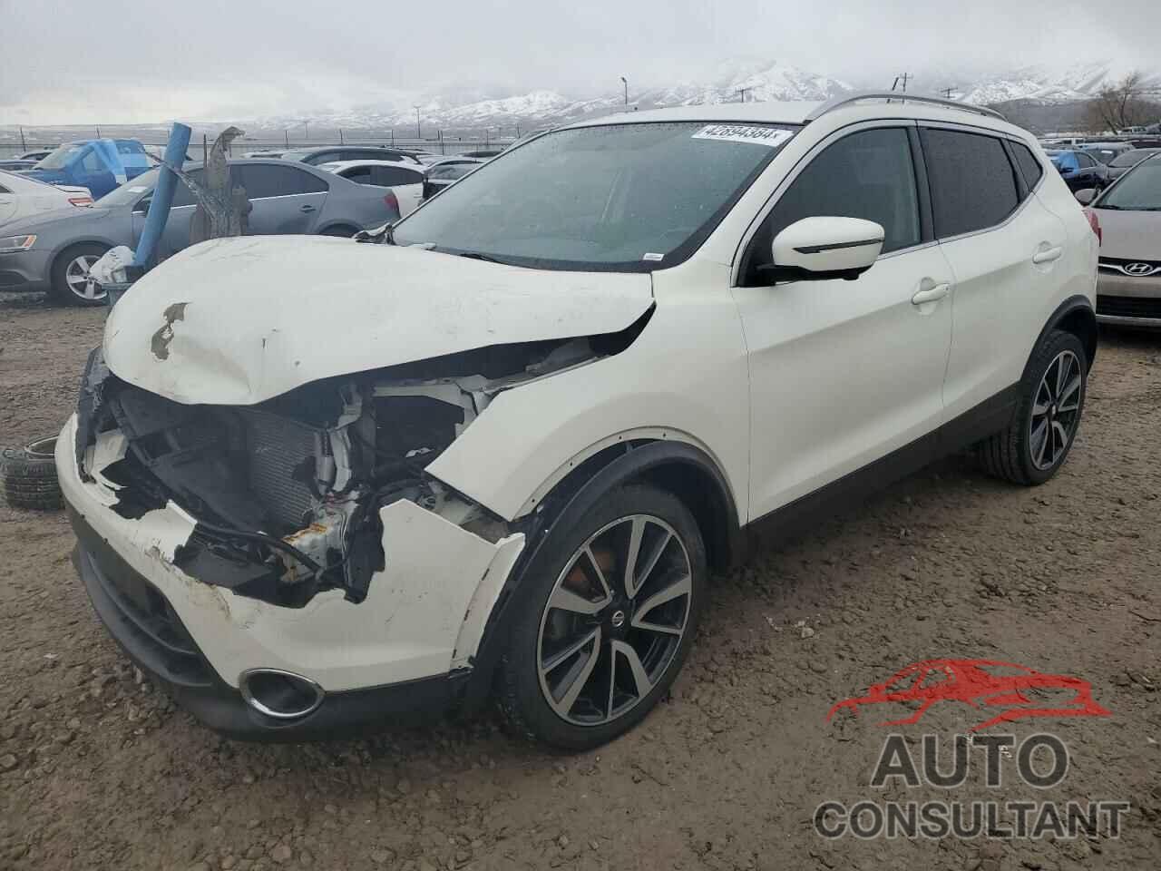 NISSAN ROGUE 2017 - JN1BJ1CR8HW124065