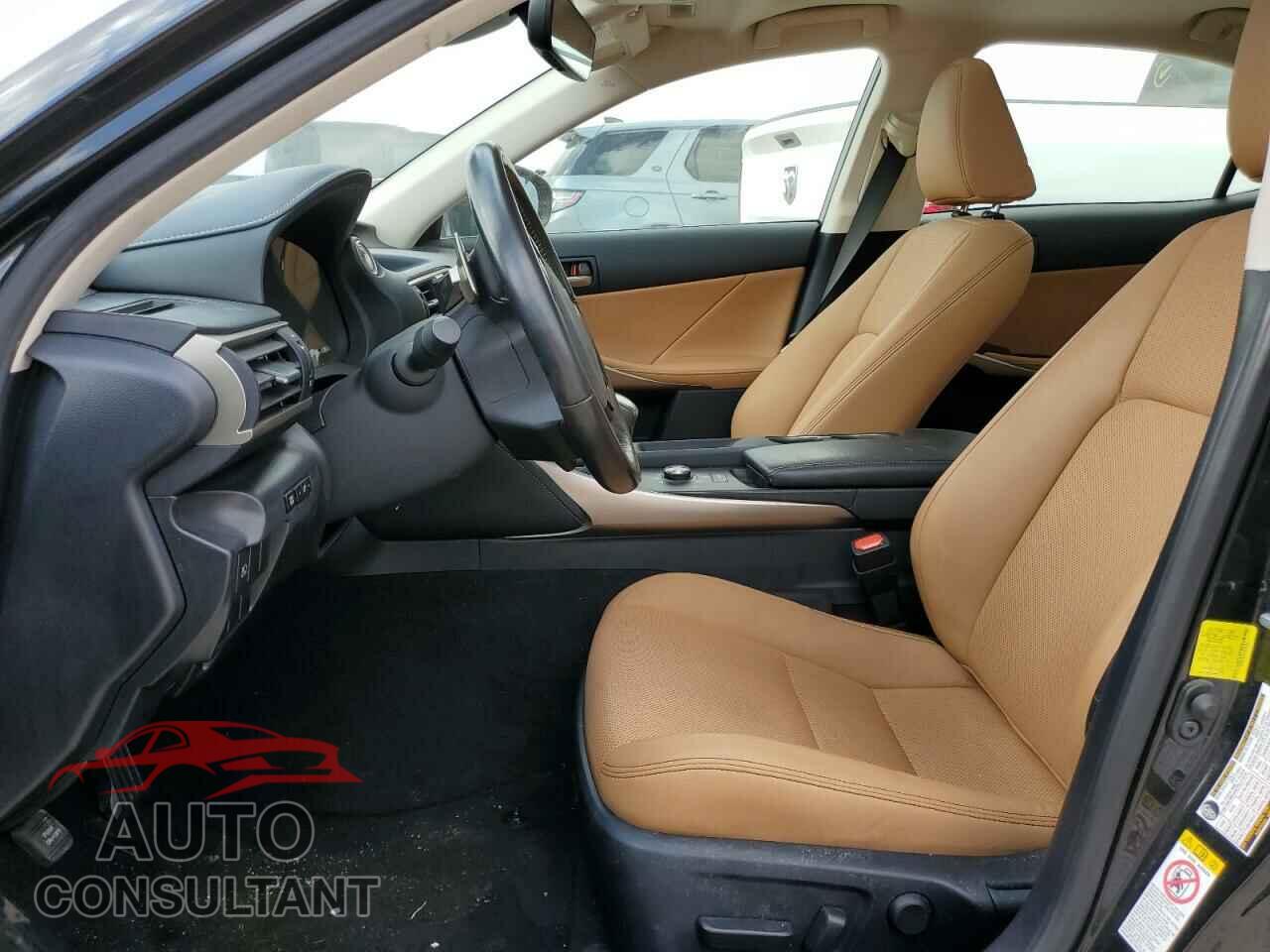 LEXUS IS 2019 - JTHC81D24K5035281