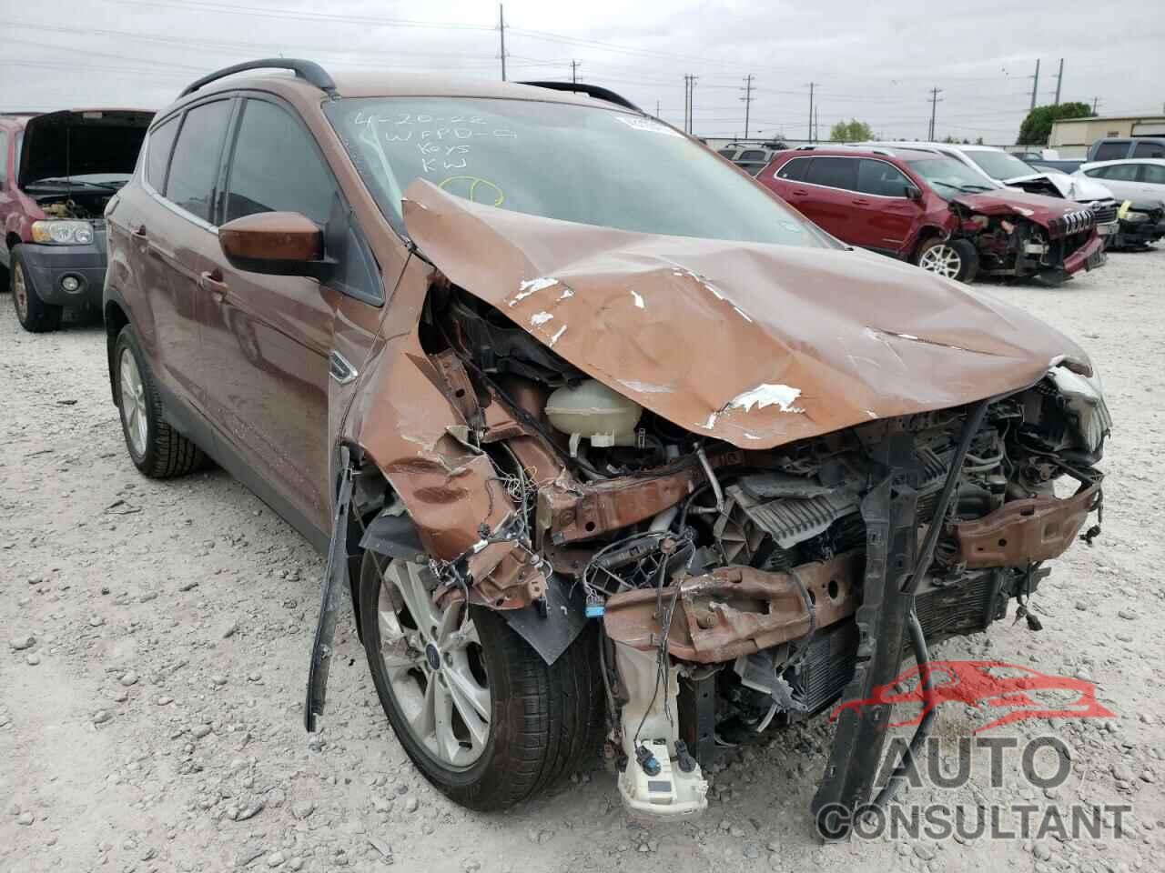 FORD ESCAPE 2017 - 1FMCU0GD7HUA25374
