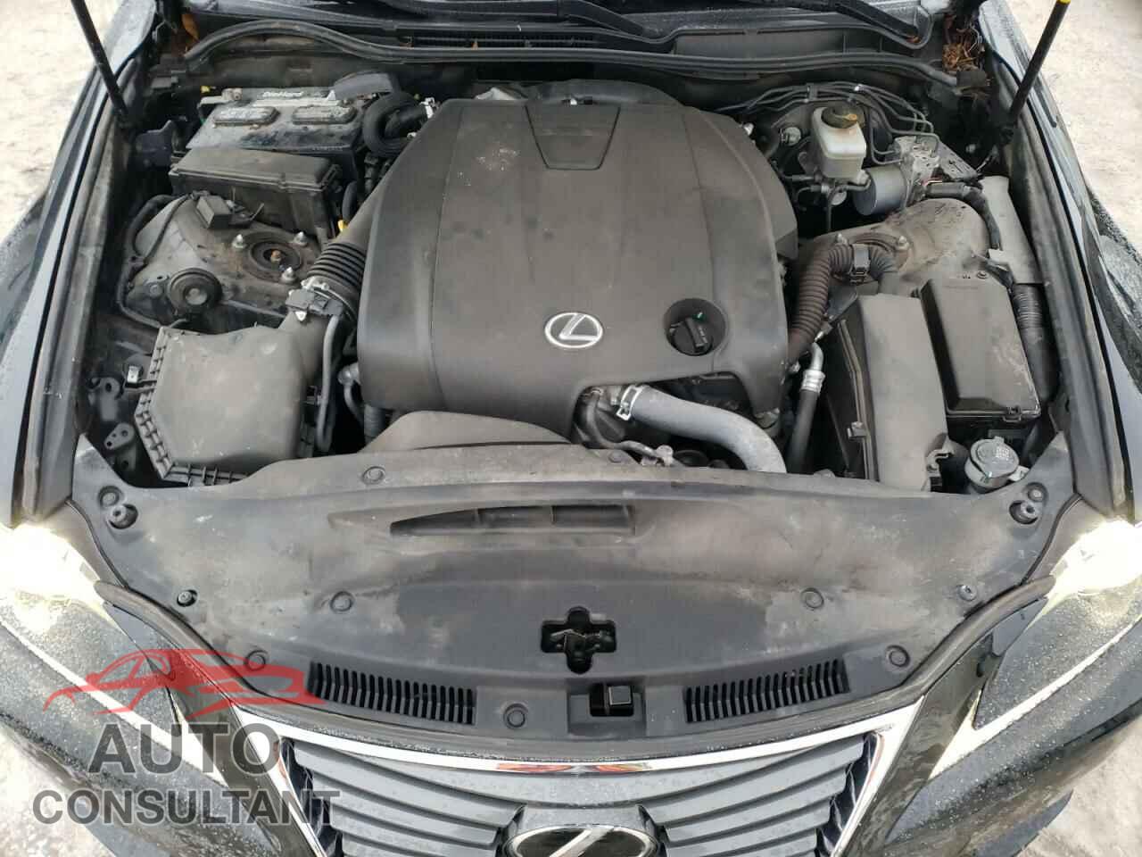 LEXUS IS 2015 - JTHCF1D22F5028213