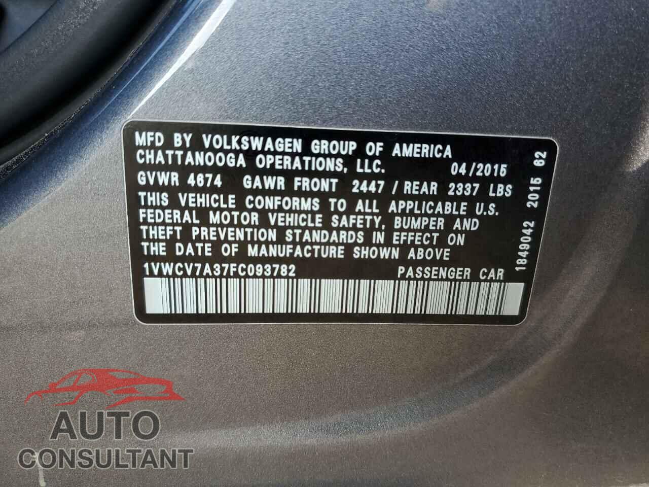 VOLKSWAGEN PASSAT 2015 - 1VWCV7A37FC093782