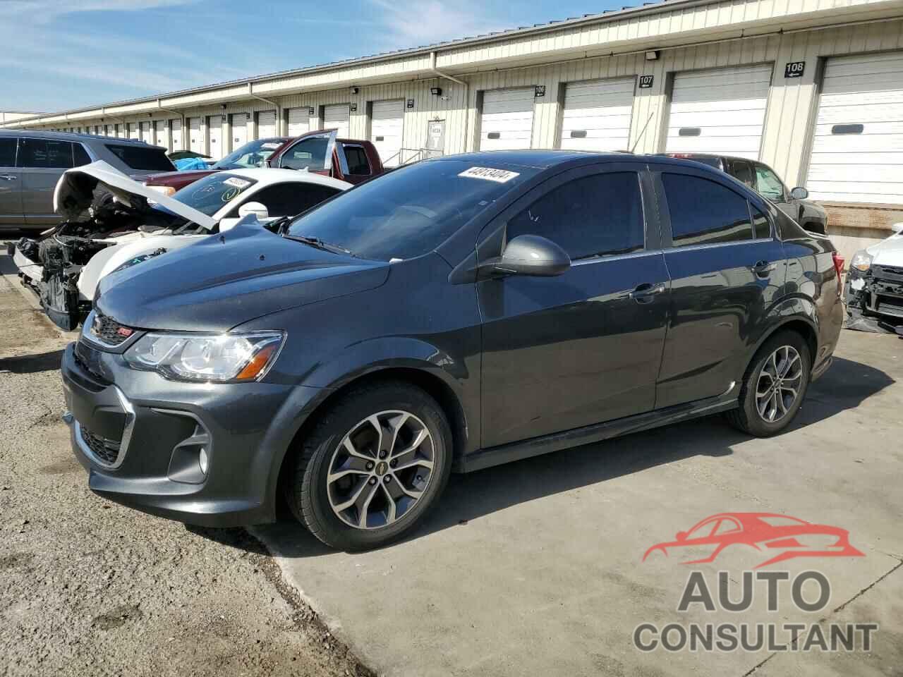 CHEVROLET SONIC 2017 - 1G1JC5SB6H4176457