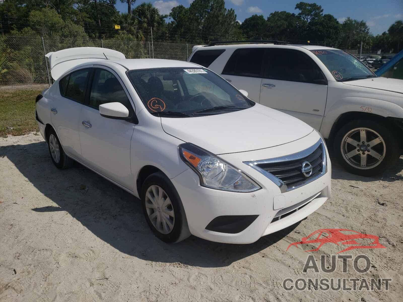 NISSAN VERSA 2018 - 3N1CN7AP2JL865773