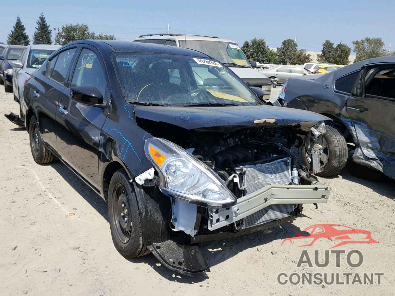 NISSAN VERSA 2018 - 3N1CN7AP6JL885346