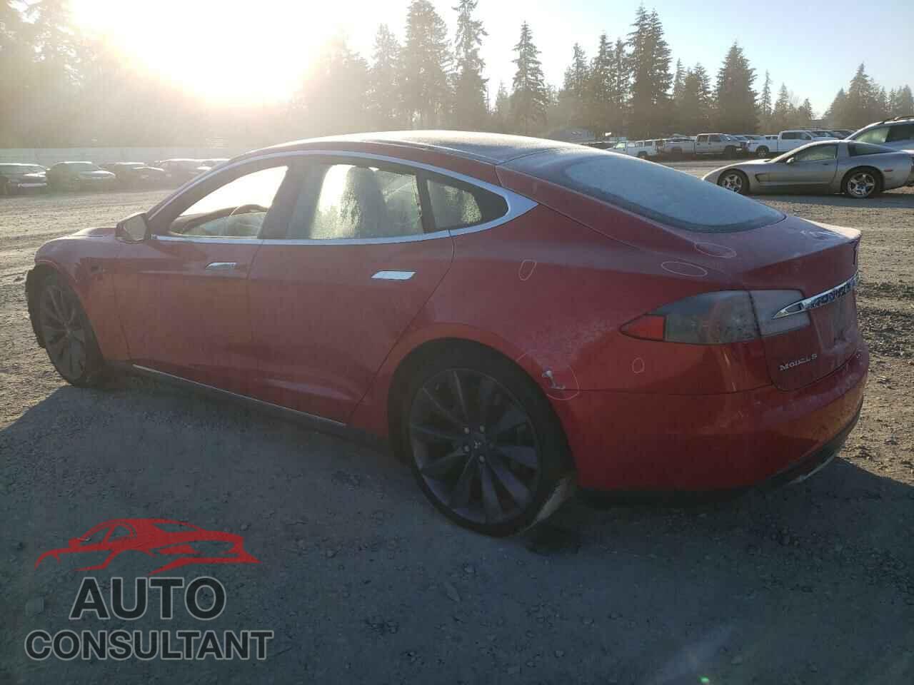 TESLA MODEL S 2015 - 5YJSA1E18FF118157