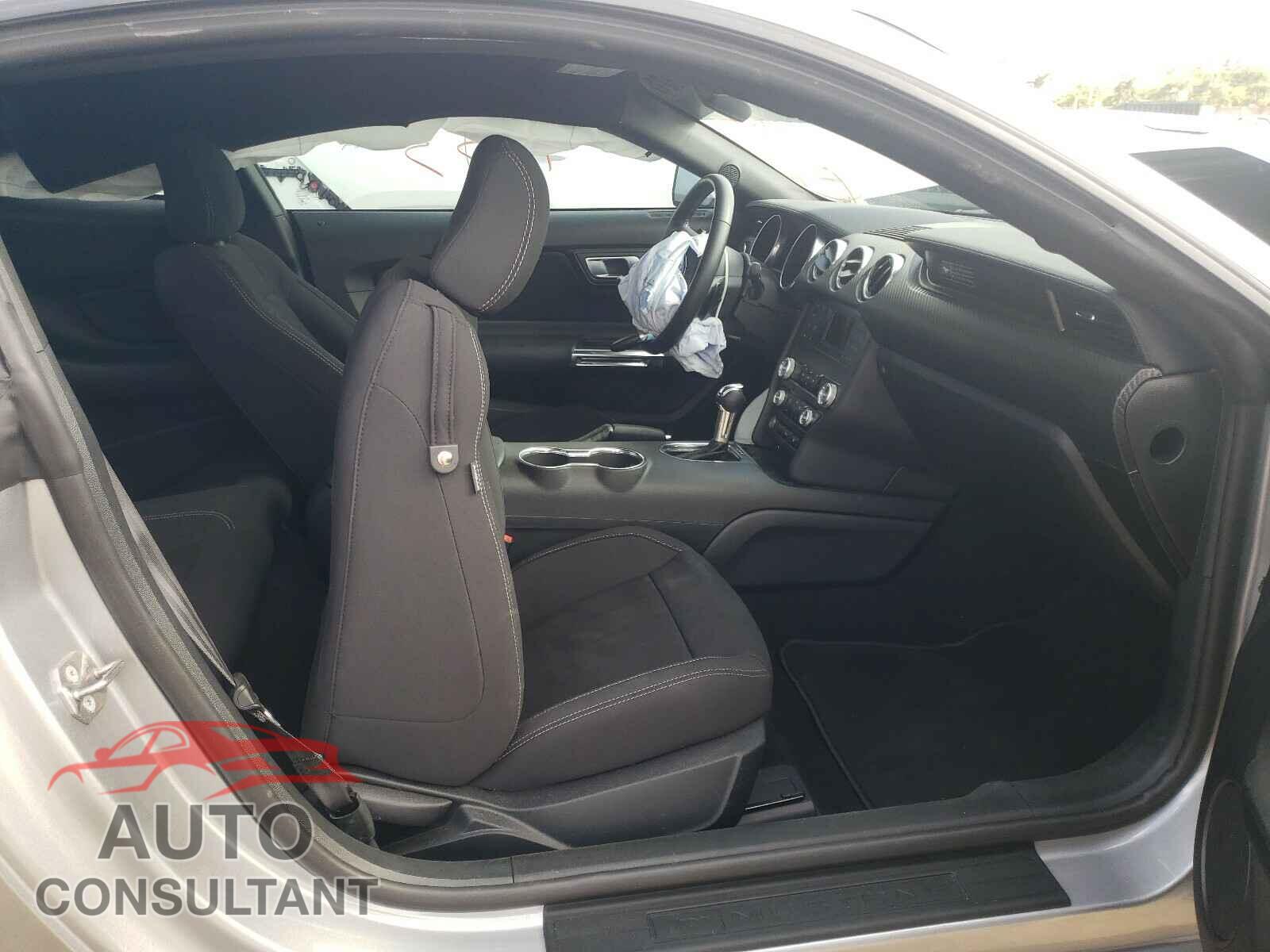 FORD MUSTANG 2020 - 1FA6P8TH0L5161872