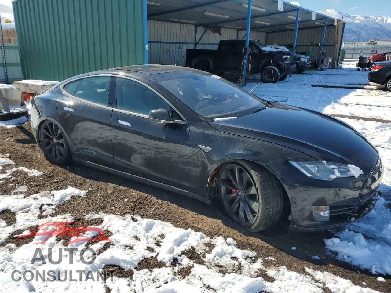 TESLA MODEL S 2015 - 5YJSA1V43FF099432