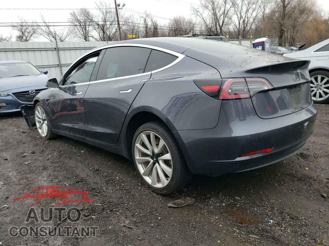 TESLA MODEL 3 2018 - 5YJ3E1EB7JF087364