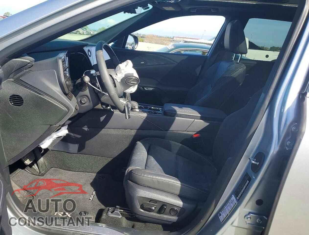 LEXUS UNKNOWN 2025 - 2T2BBMCA5SC103319
