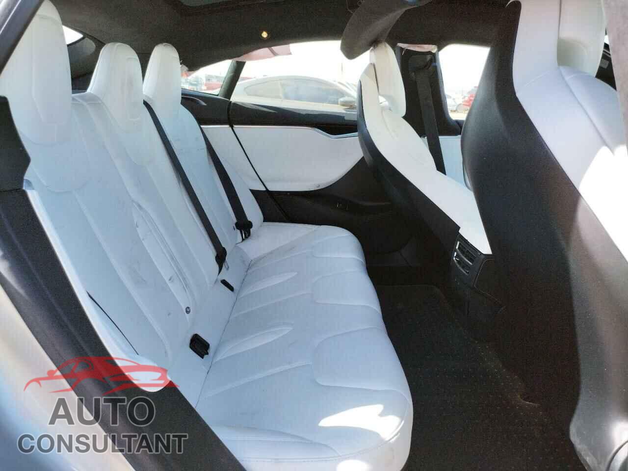TESLA MODEL S 2017 - 5YJSA1E15HF203850