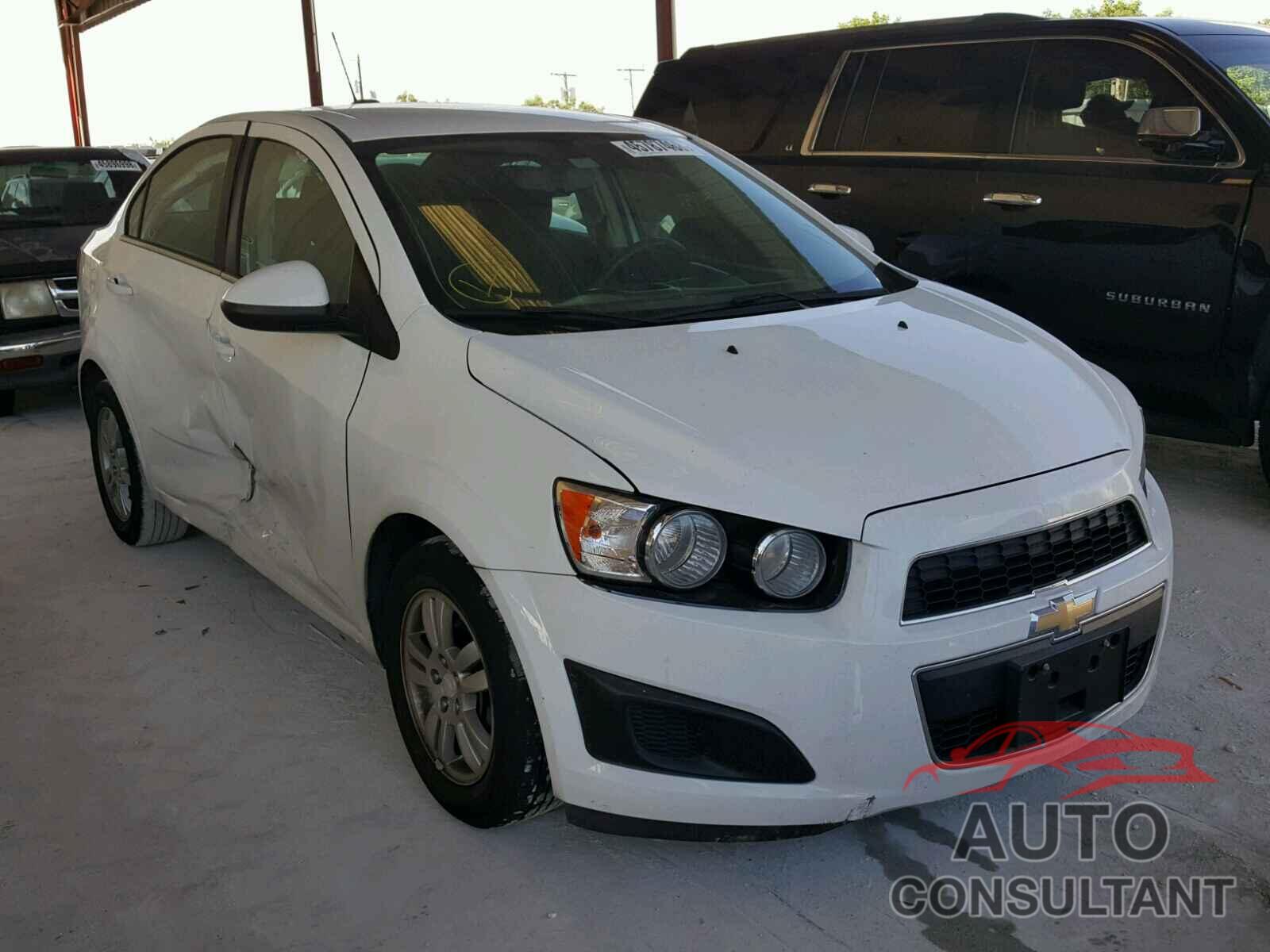 CHEVROLET SONIC 2015 - 1G1JC5SH1F4112635