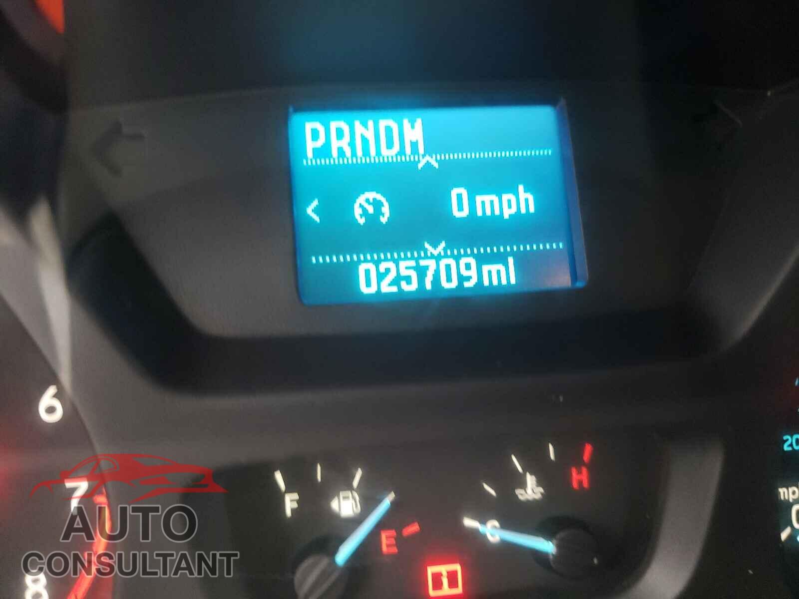 FORD TRANSIT CO 2017 - 1FTYR2ZM5HKA87016