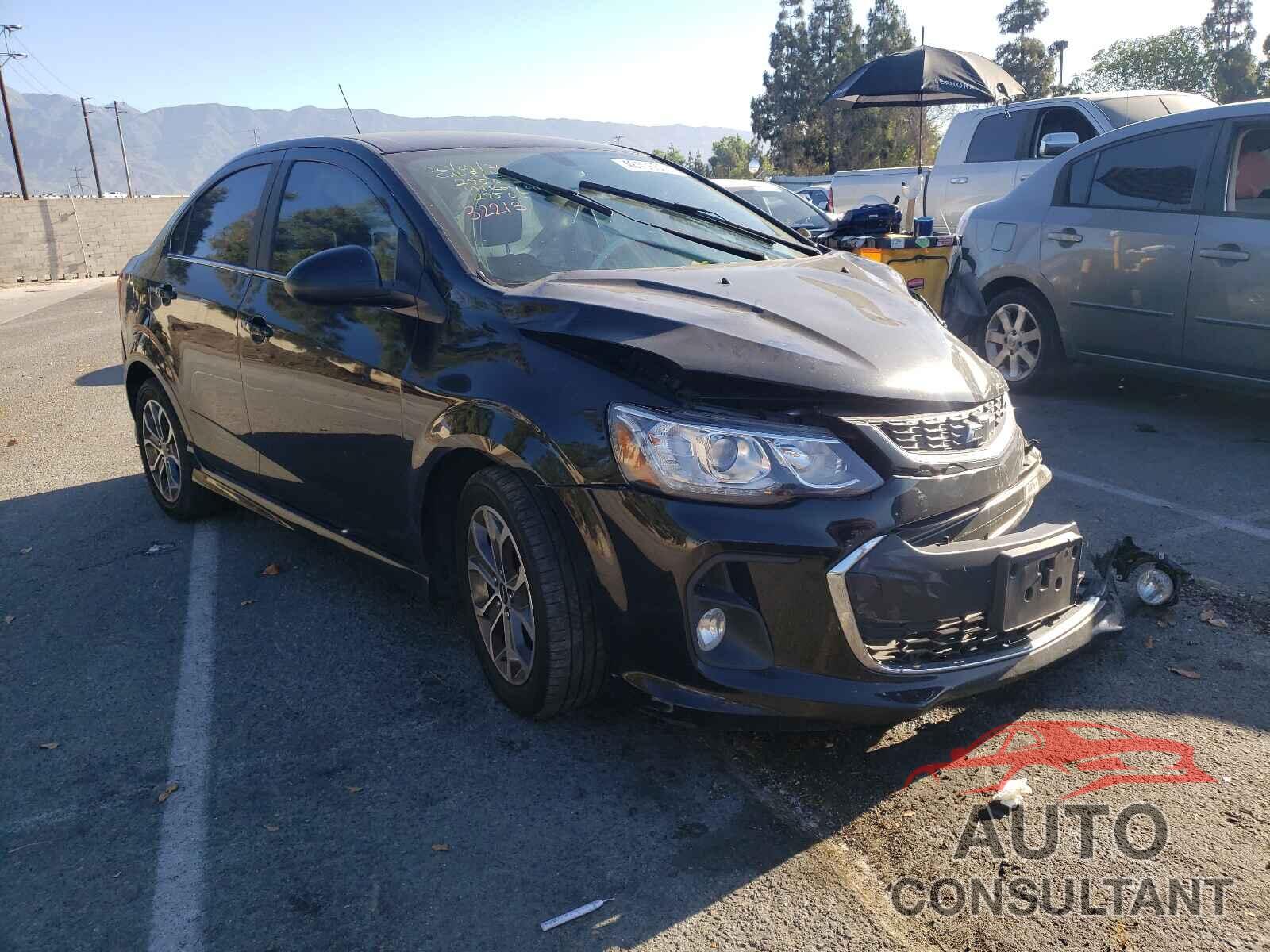 CHEVROLET SONIC 2018 - 1G1JD5SG0J4128225