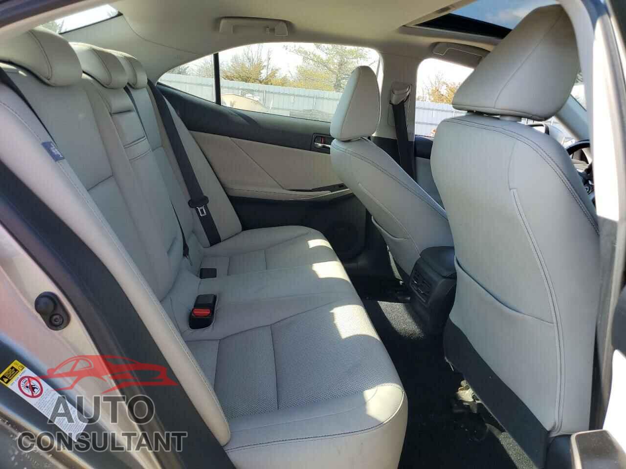 LEXUS IS 2014 - JTHCE1D29E5001513
