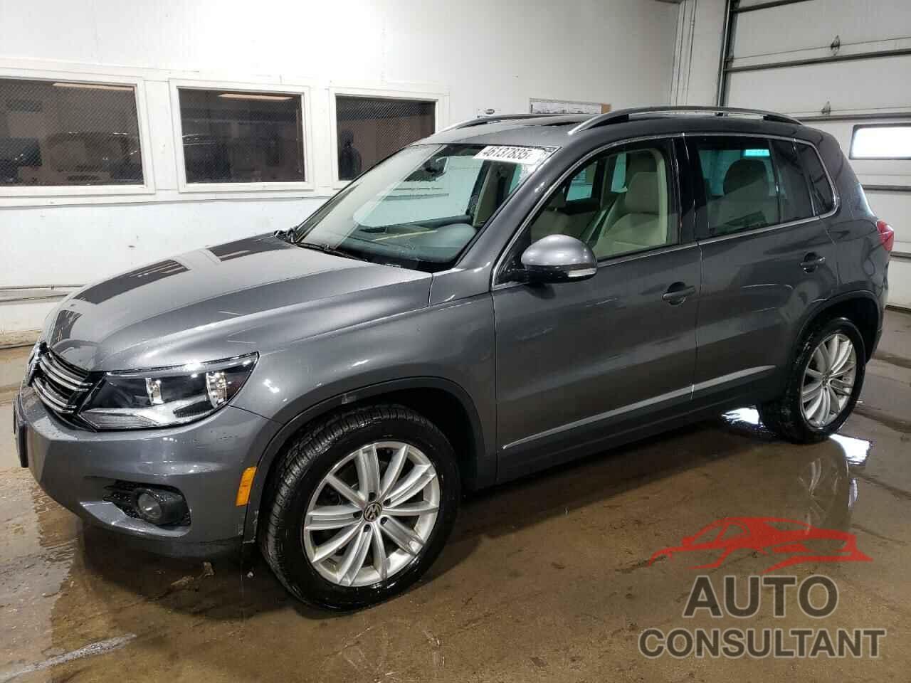 VOLKSWAGEN TIGUAN 2012 - WVGBV7AX1CW000245