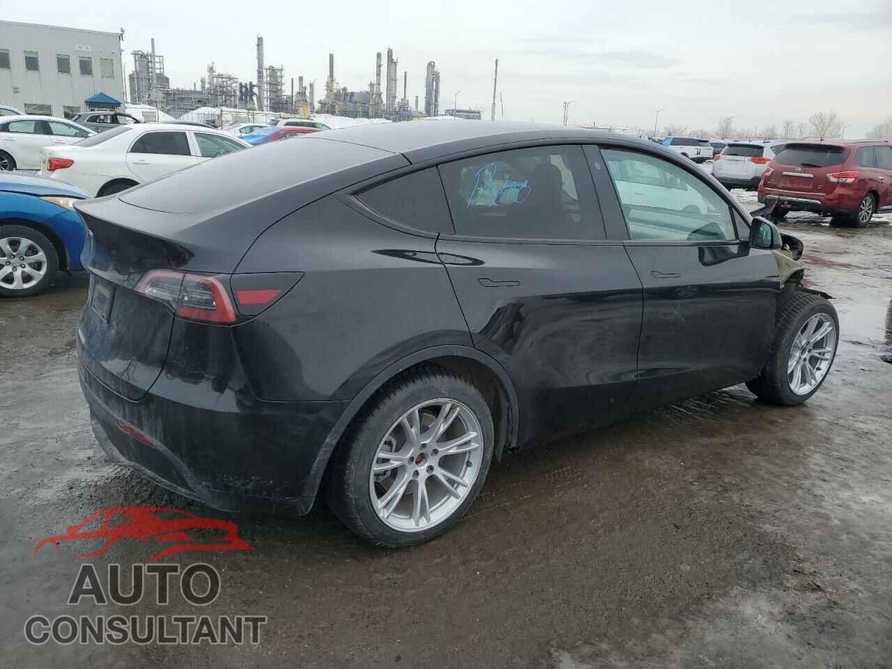 TESLA MODEL Y 2023 - LRWYGDFD7PC901971