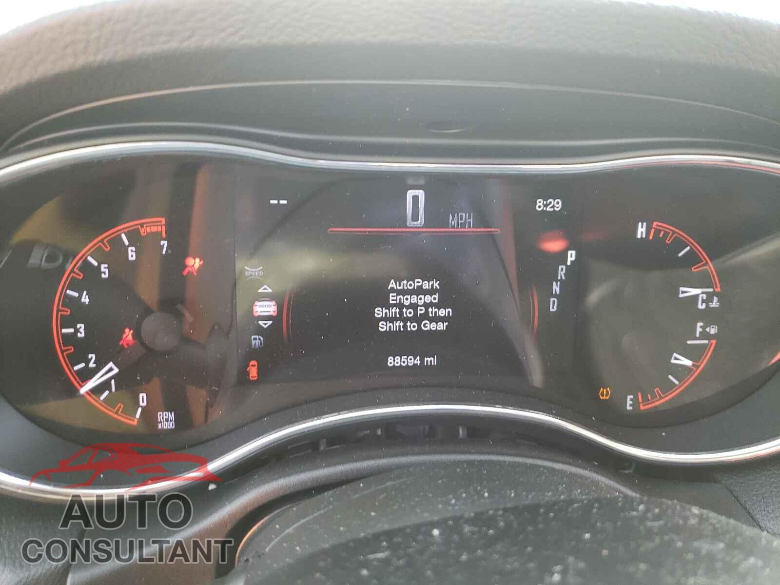 DODGE DURANGO 2018 - 1C4RDJAG0JC329696