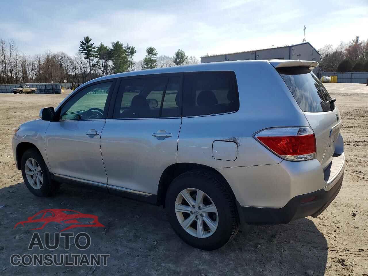 TOYOTA HIGHLANDER 2013 - 5TDBK3EH8DS244520