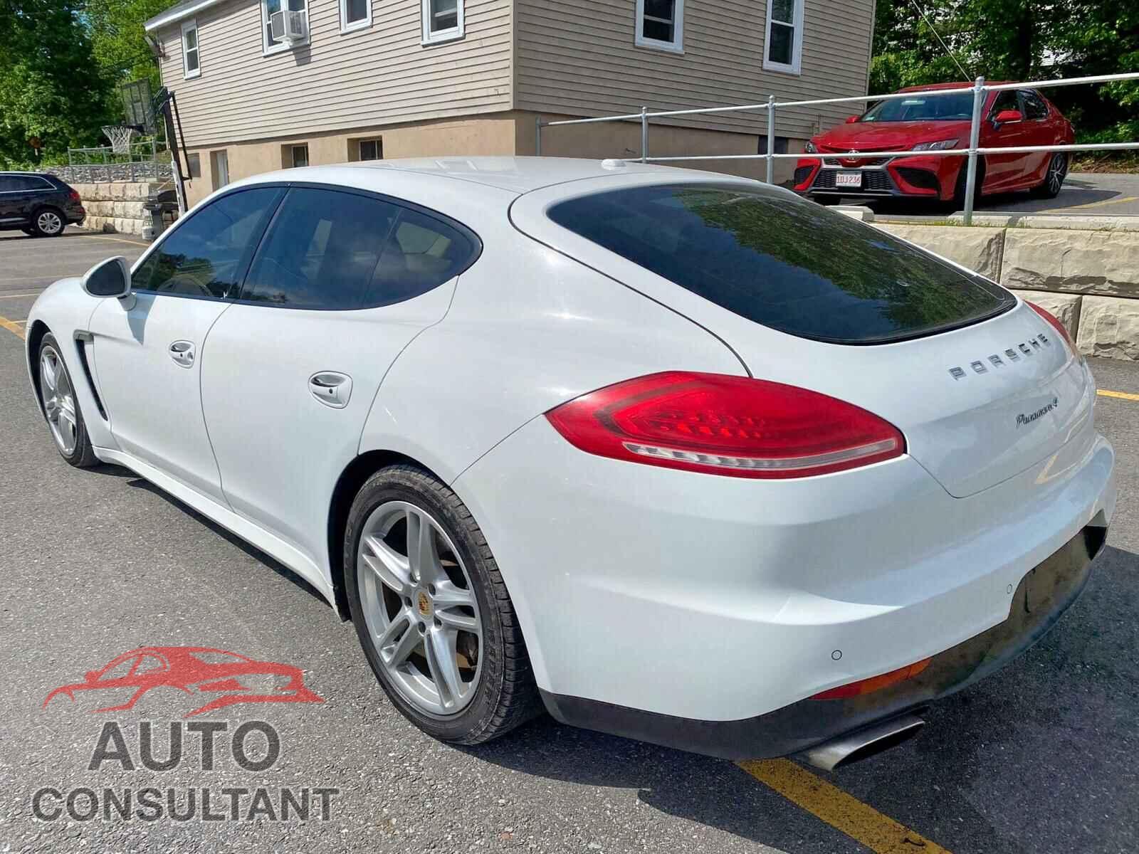 PORSCHE PANAMERA 2016 - WP0AA2A72GL002463