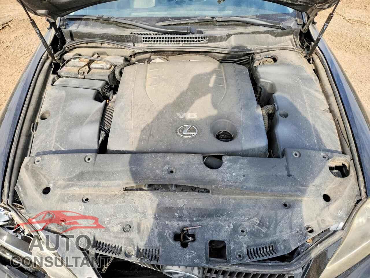 LEXUS IS 2011 - JTHCF5C2XB2035205