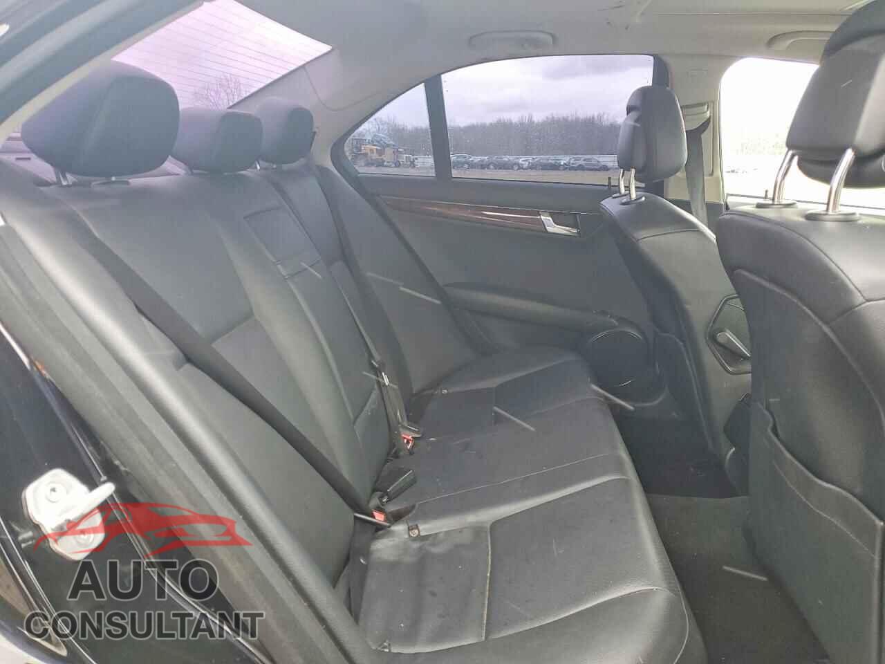 MERCEDES-BENZ C-CLASS 2011 - WDDGF8BB5BR159207