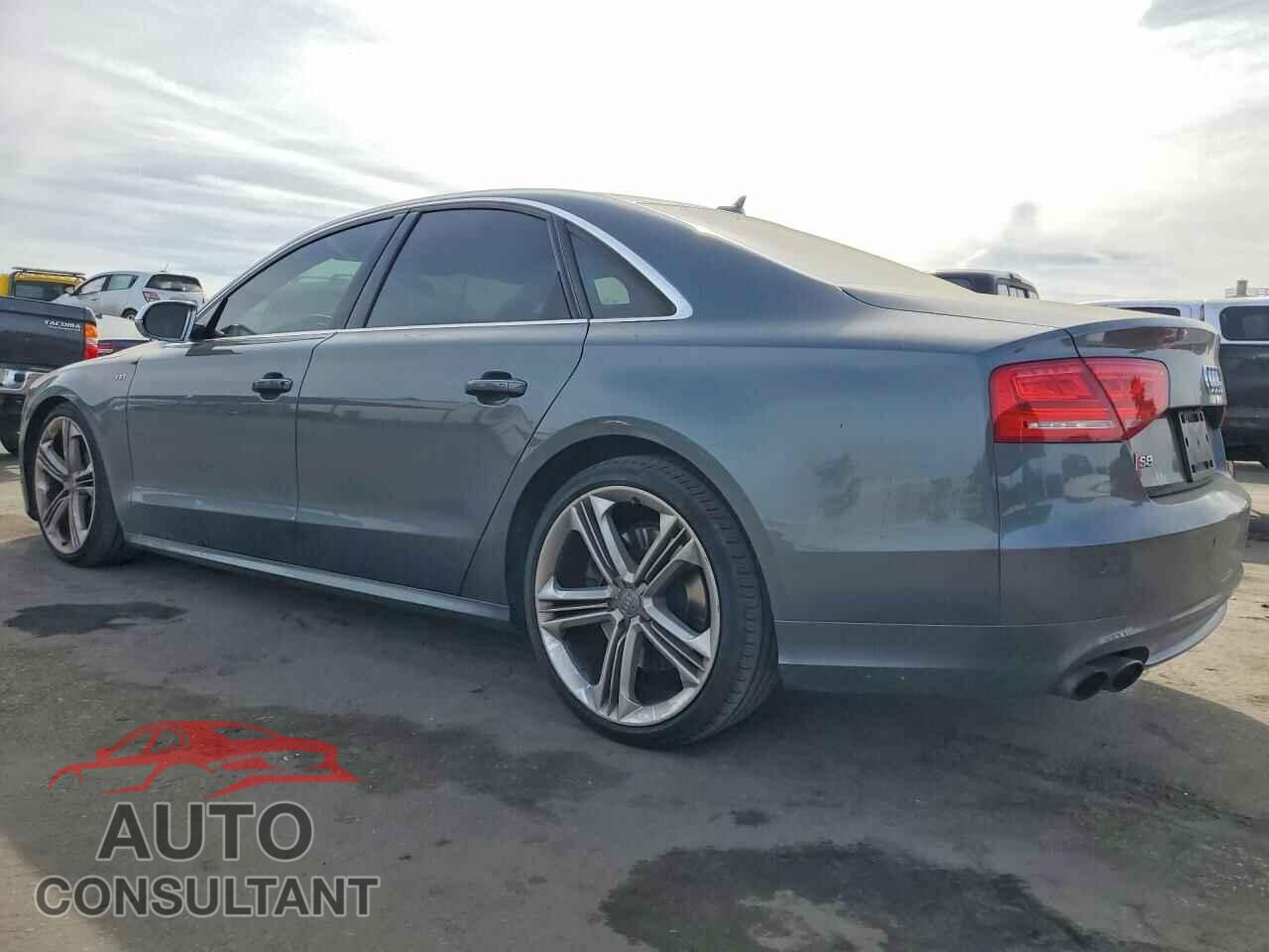 AUDI S8 2013 - WAUD2AFD0DN027409