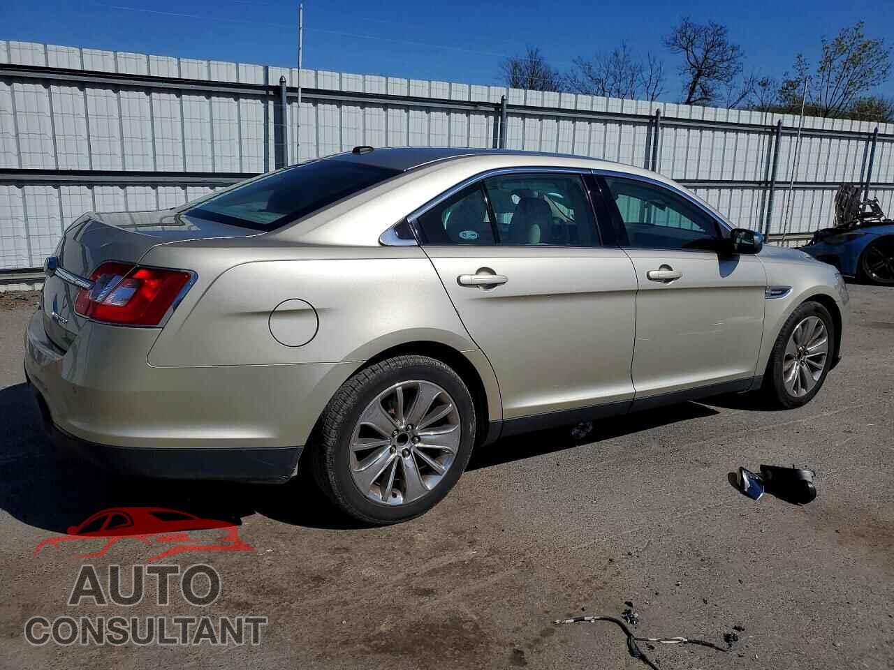 FORD TAURUS 2011 - 1FAHP2FW2BG128908