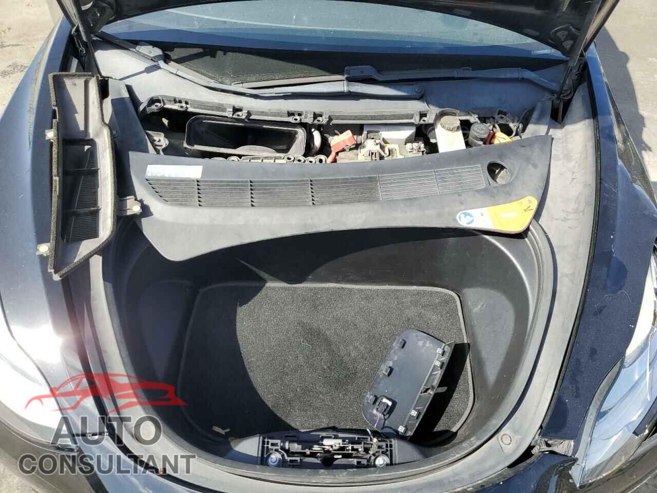 TESLA MODEL 3 2018 - 5YJ3E1EA3JF003841