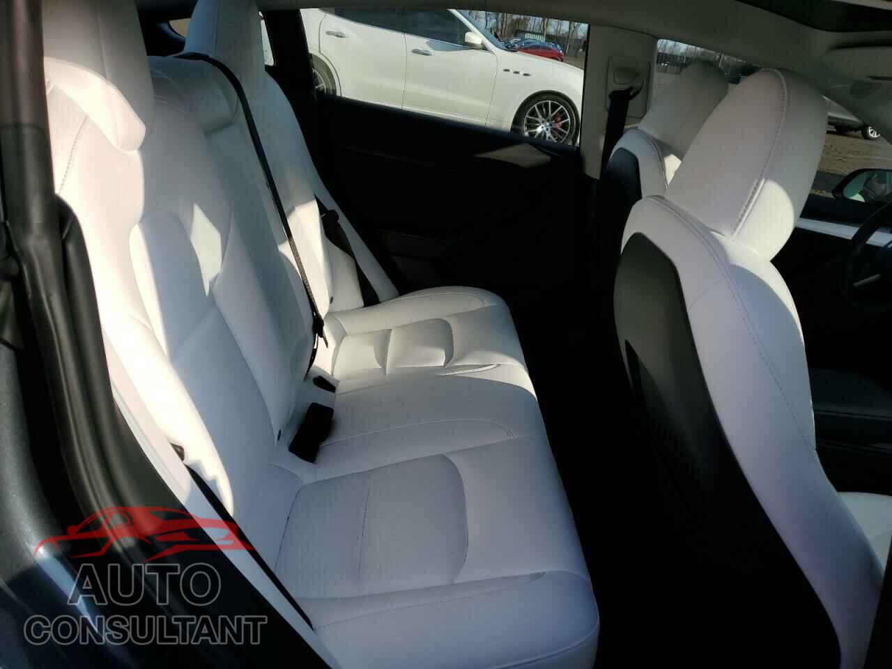TESLA MODEL 3 2023 - 5YJ3E1EBXPF660900