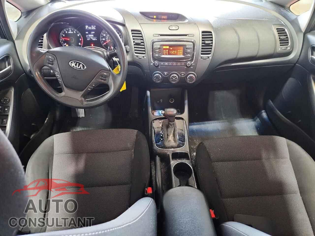 KIA FORTE 2017 - 3KPFK4A76HE038164