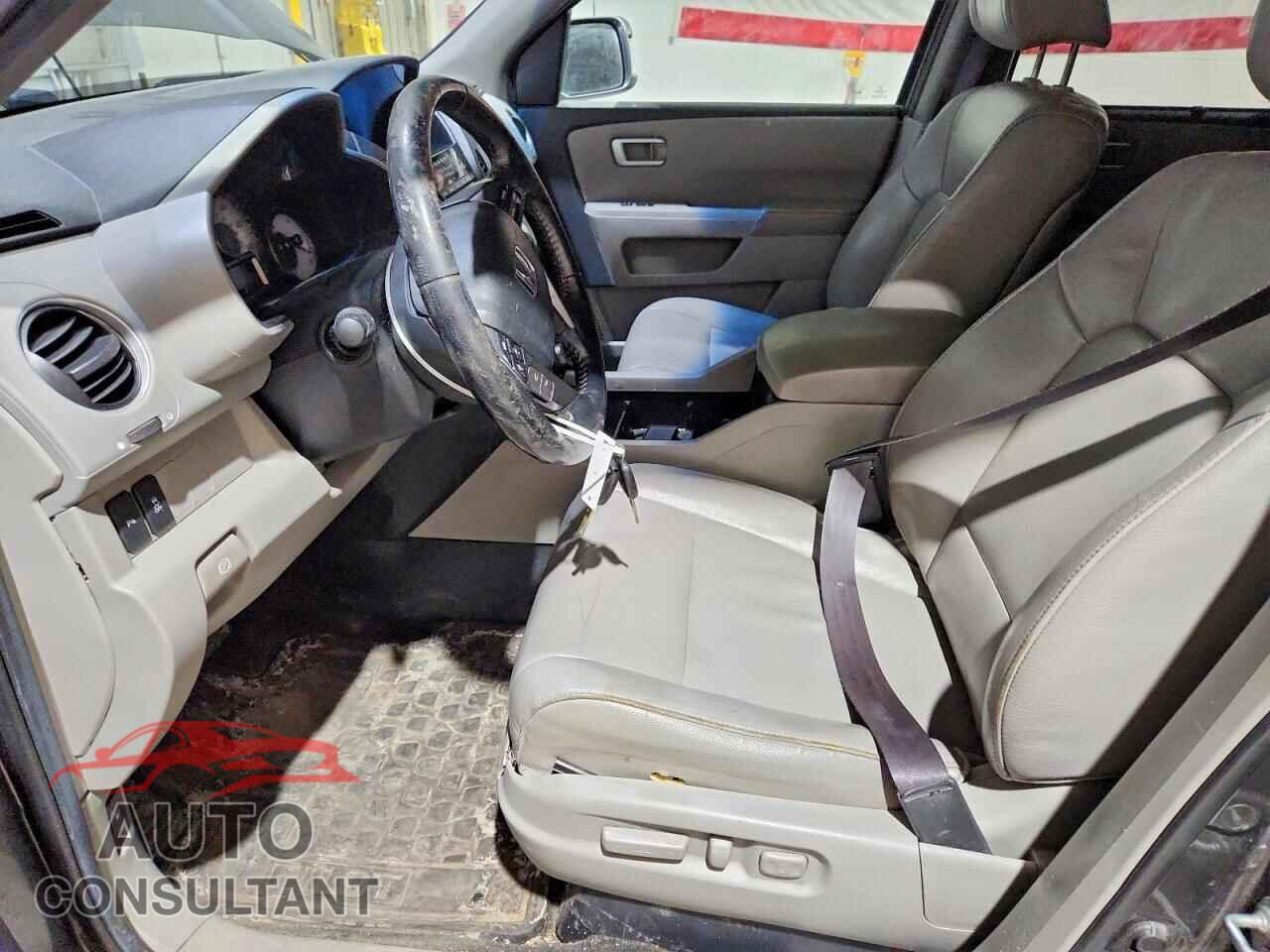 HONDA PILOT 2012 - 5FNYF4H97CB014205