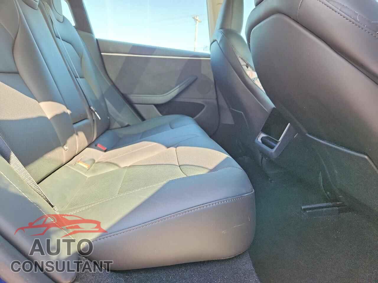 TESLA MODEL 3 2024 - 5YJ3E1EB6RF718522