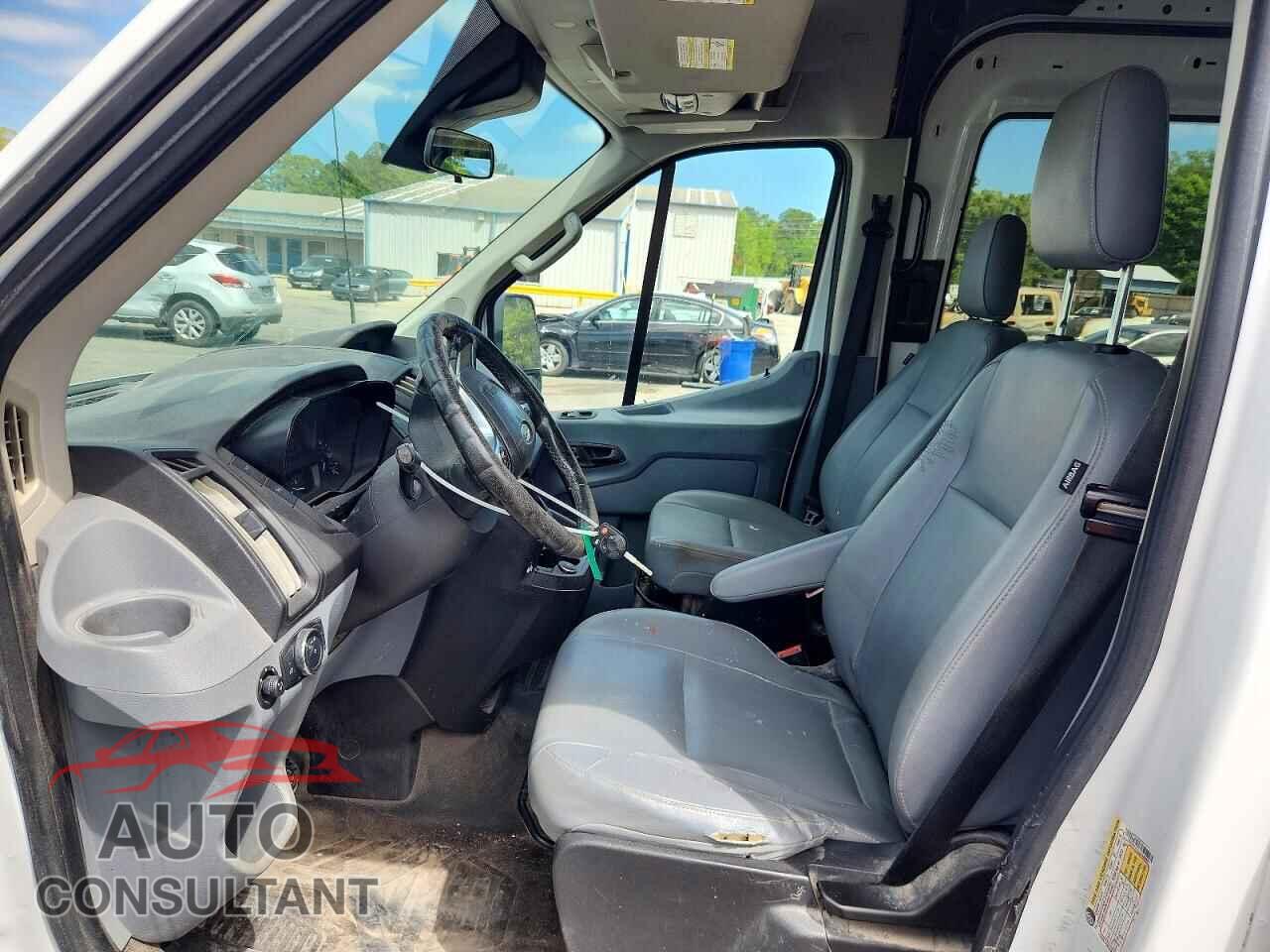 FORD TRANSIT 2017 - 1FTYR2CMXHKA88901