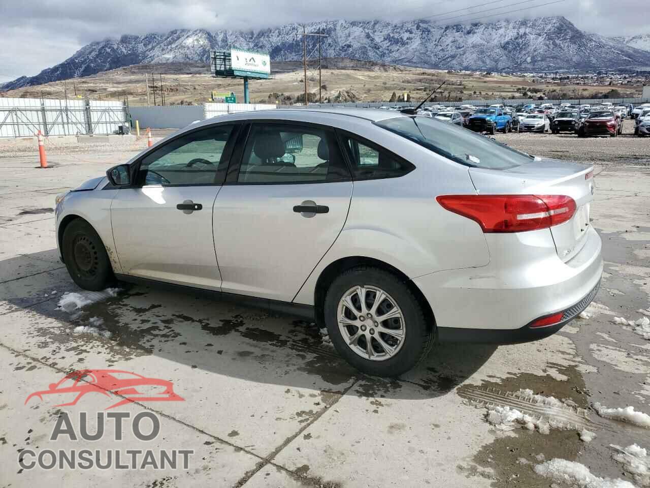 FORD FOCUS 2017 - 1FADP3E20HL206797