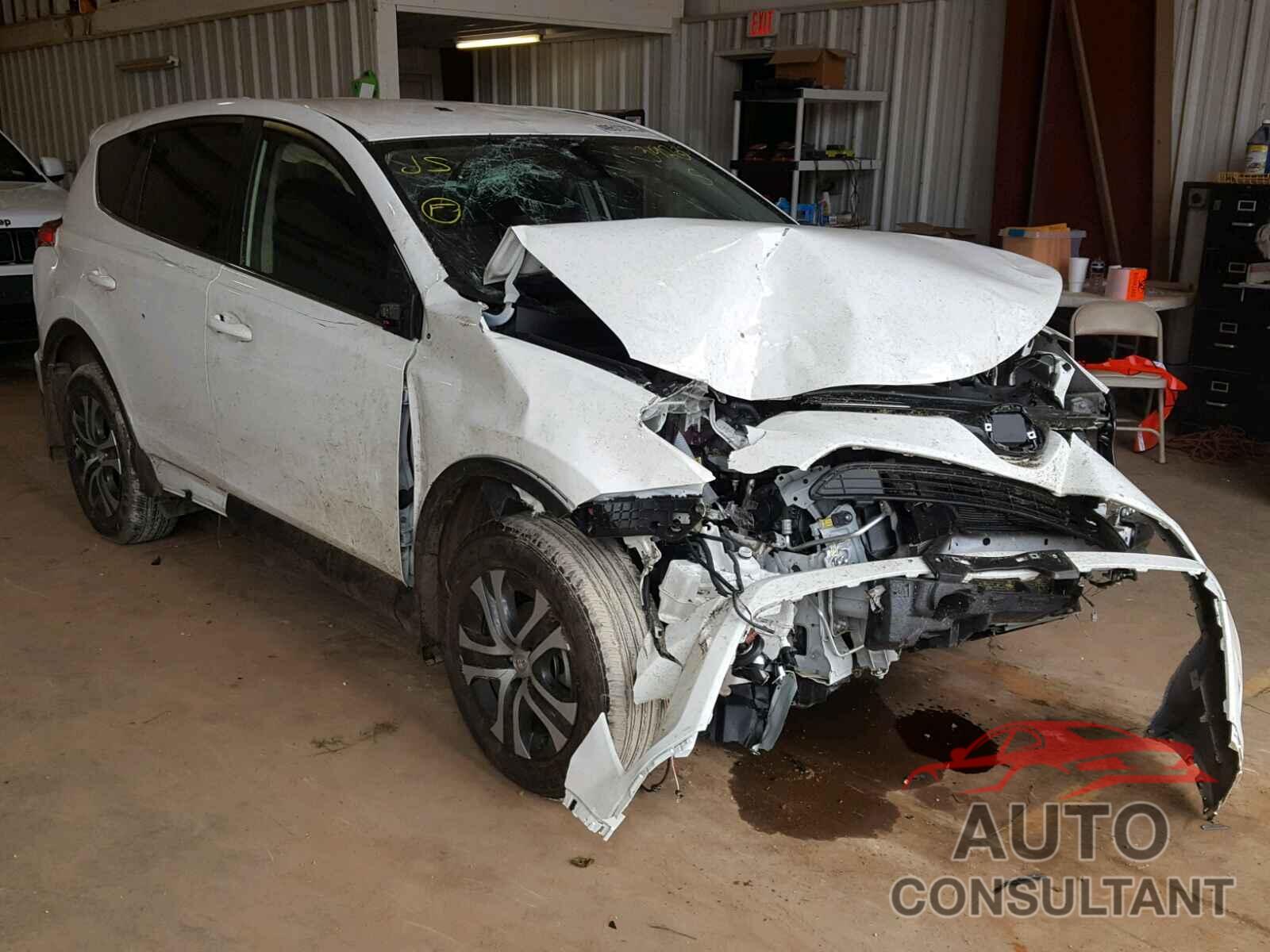 TOYOTA RAV4 LE 2018 - JTMZFREV2JJ163923