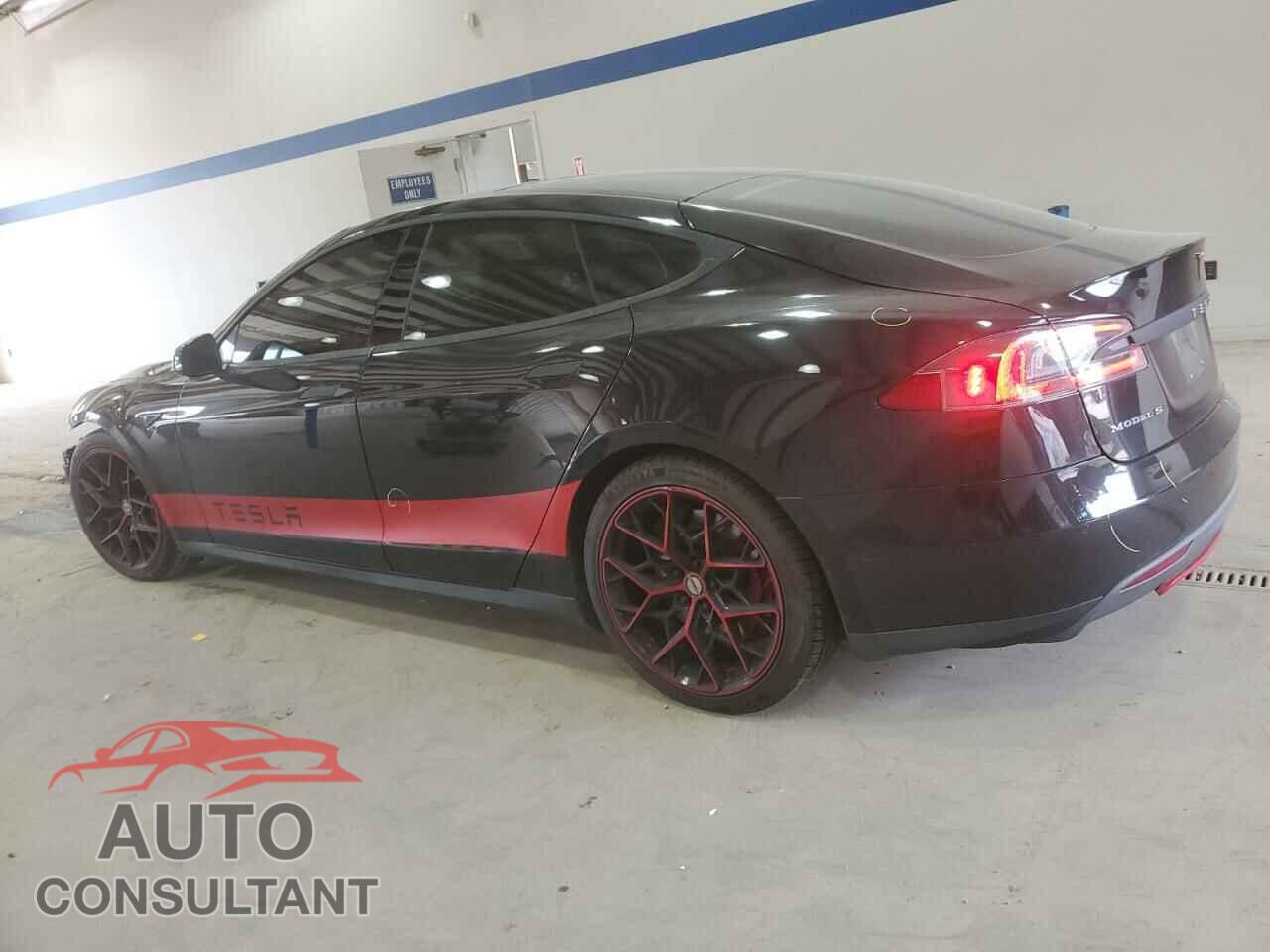TESLA MODEL S 2015 - 5YJSA1E45FF110480