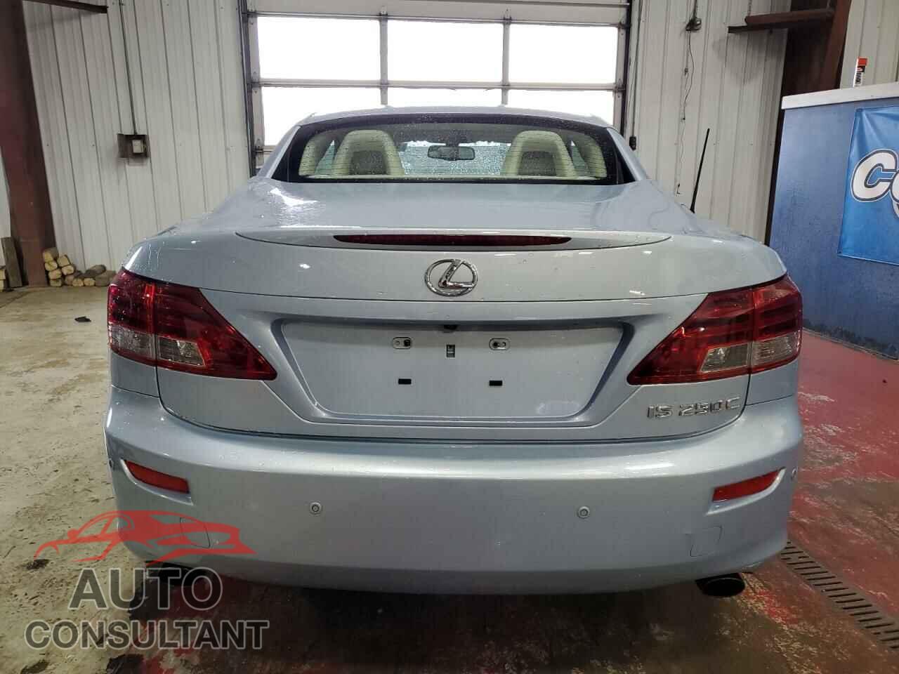 LEXUS IS 2011 - JTHFF2C24B2521178